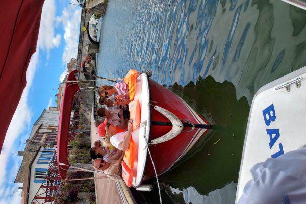 Pique nique à Marans pour la dernière de la saison et ballade en bateau
